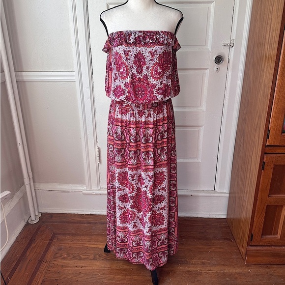 3/$20 💥 Voyage Blouson Strapless Maxi Dress Ruffle Smocked Pink Boho Paisley M - Picture 8 of 16
